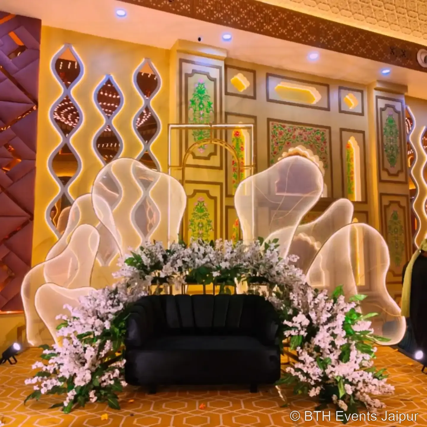 BTH Events illuminated wedding lounge decor